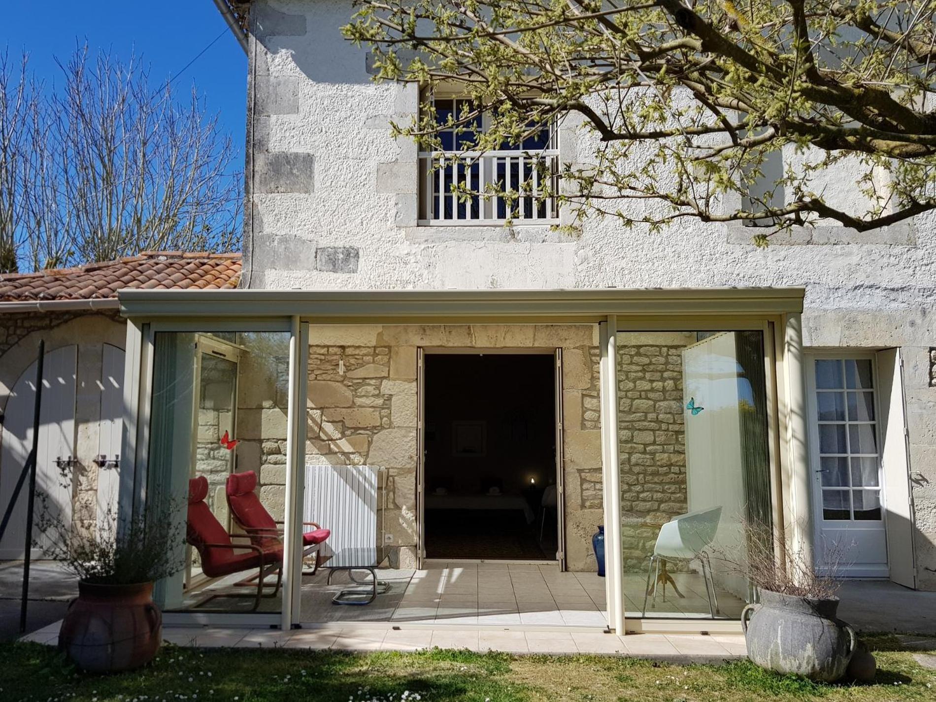 Domaine De Pelouaille - Chambre D'Hotes Saint-Jean-dʼAngély Exteriér fotografie